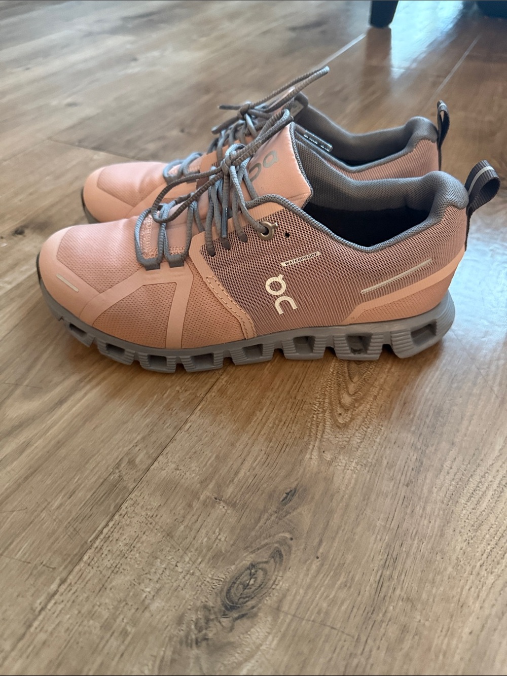 On Running Womens Cloud in Dusty Pink and Gray